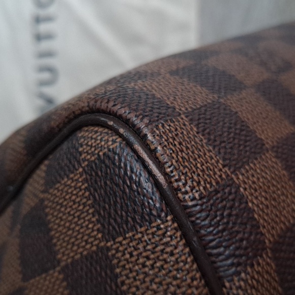Authentic Louis Vuitton Speedy 30 - Picture 9 of 16